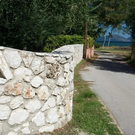 Thalia - 2 Bedrooms, Sleeps 4p * Számi