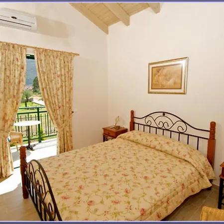 Villa Thalia - 2 Bedrooms, Sleeps 4p Számi